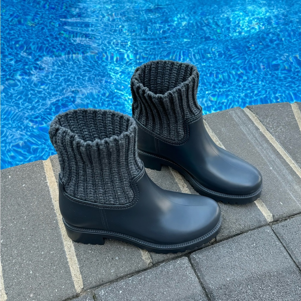 Skechers Women's Pouring-Short Knit Collar Rainboot-Waterproof Size‎ 7